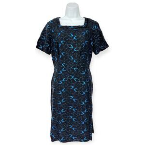 Korell | XL | Custom-Plus Metallic Blue Embroidery on Black Midi Shift Dress